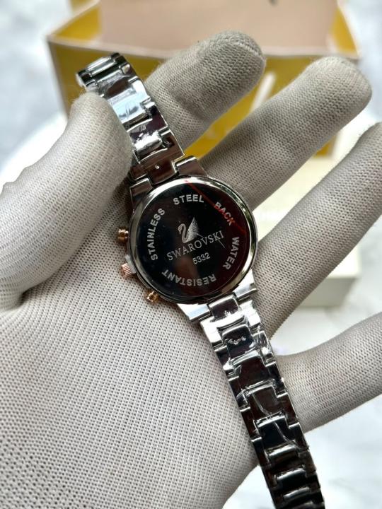 swarovskki Chronograp matrix Lady