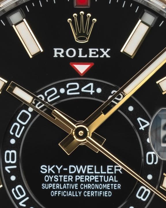 Role_x Oyster Perpetual Sky Dweller 2Ton-Gold-Black