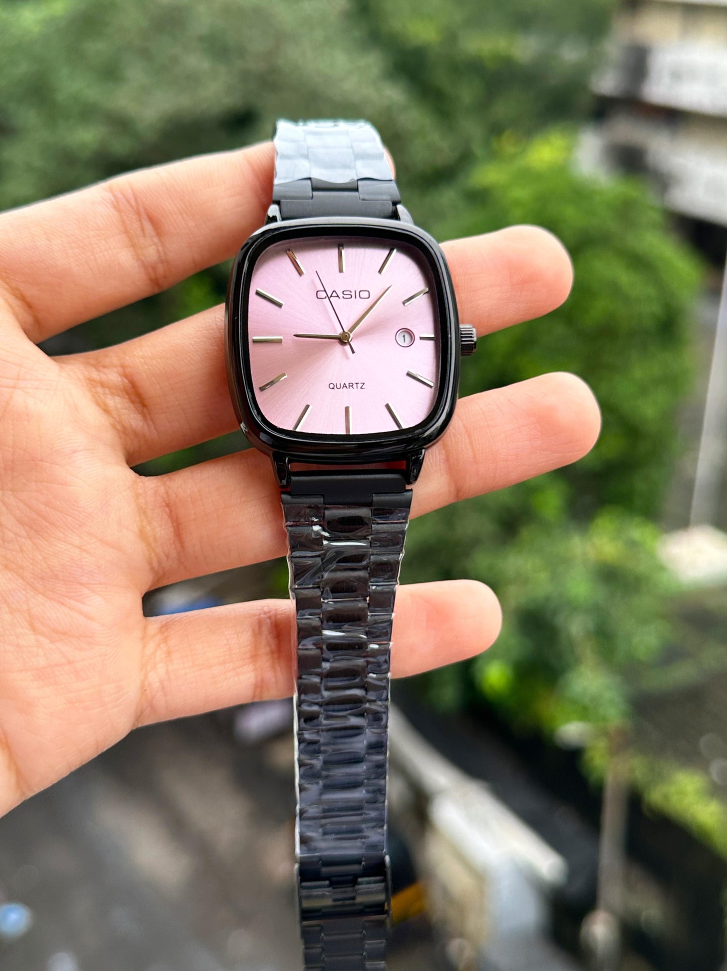 LATEST OVAL CASIO VINTAGE CLASSIC BLACK, UNISEX MODEL