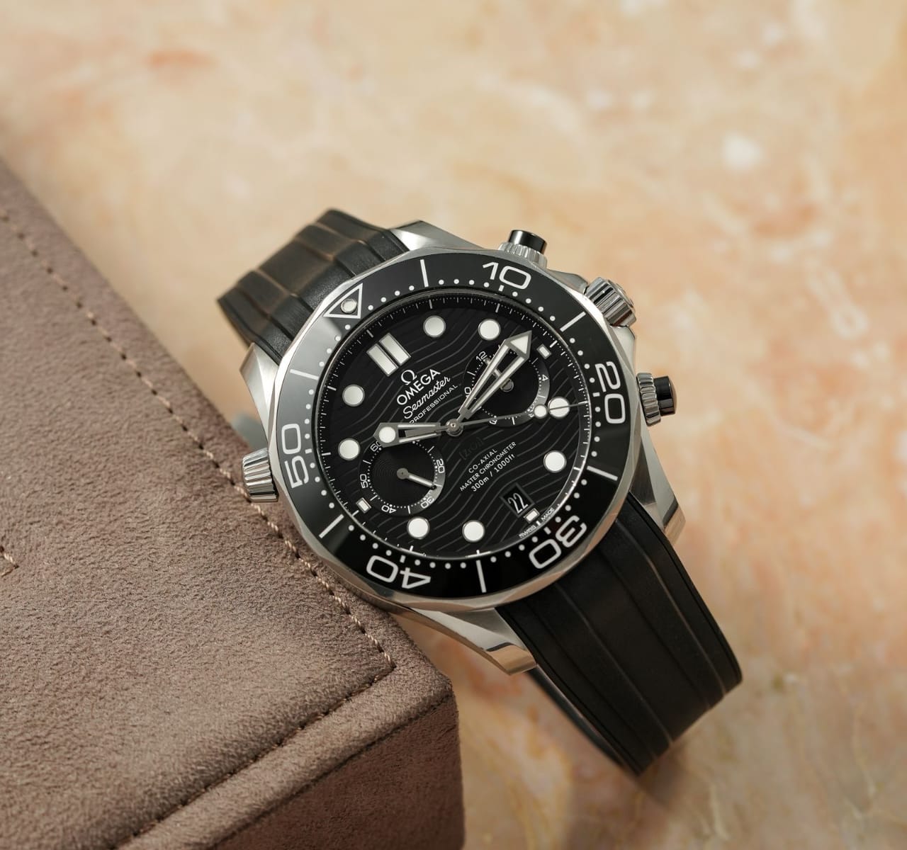 Om.ega Seamaster Diver 300M Chronograph