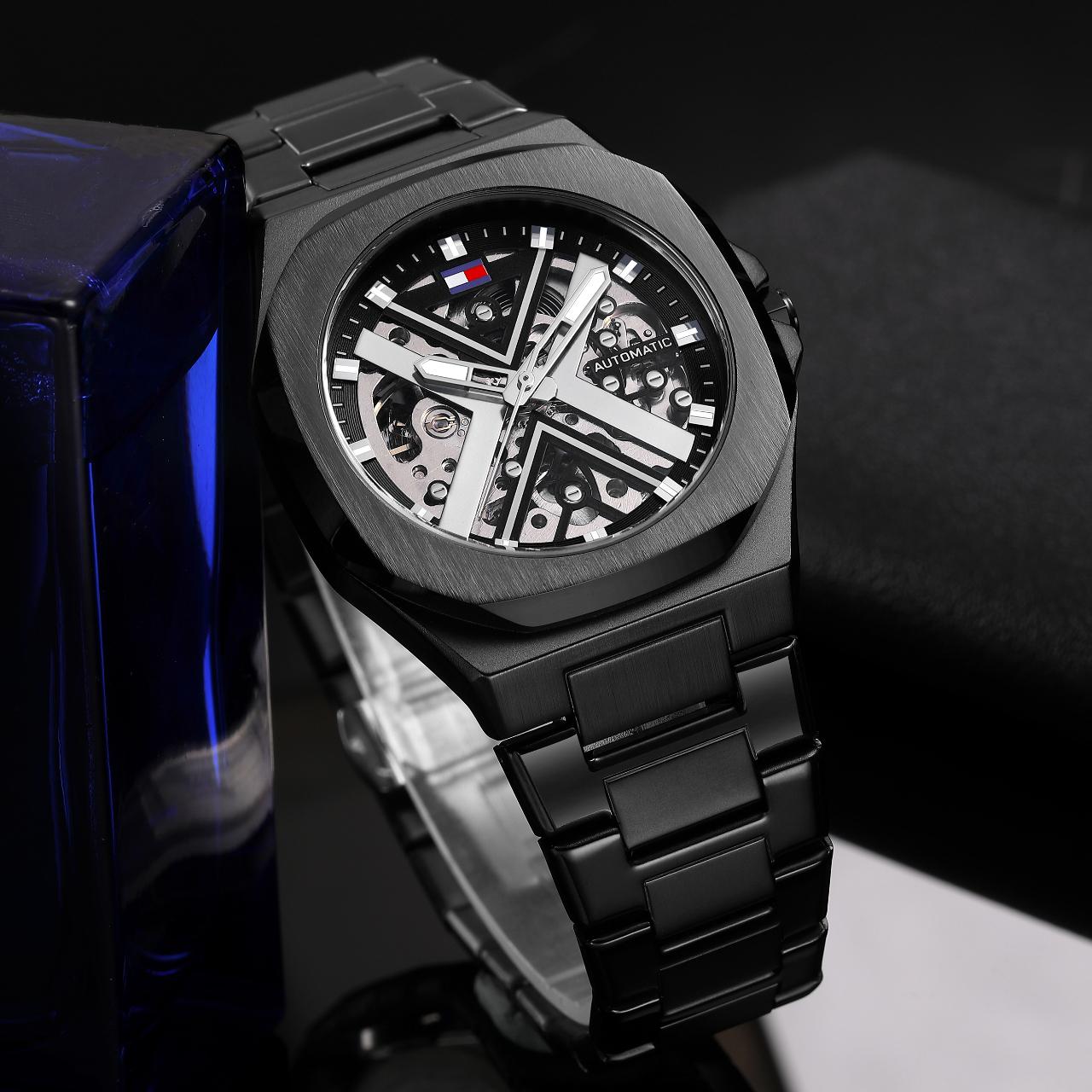 Tom.my Hilfiger Skeleton "Automatic"