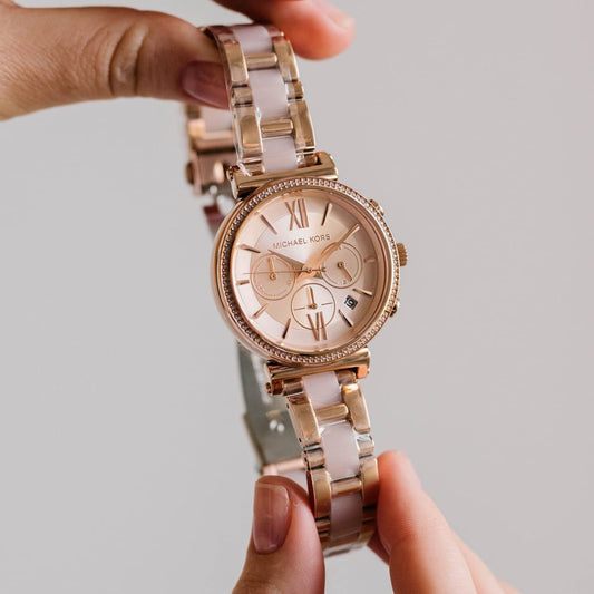 Mic.hael Kors Sofie for her