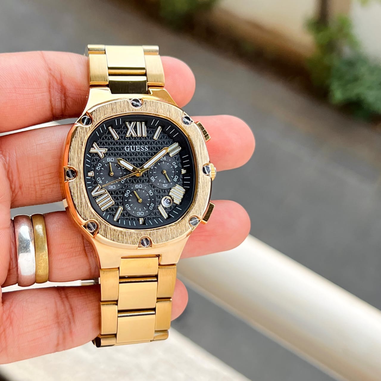 Gu.ess Square Chronograph Gold-Black