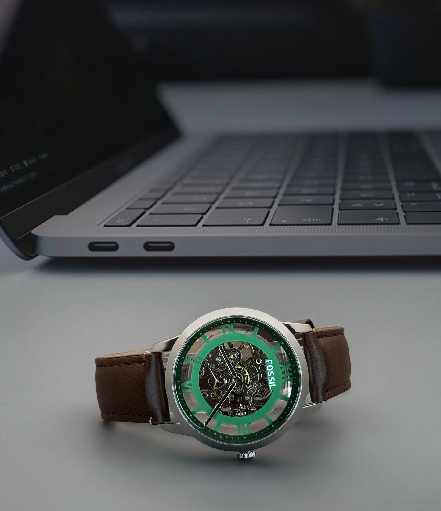 FOS.SIL TOWNSMAN GREEN FIGURE