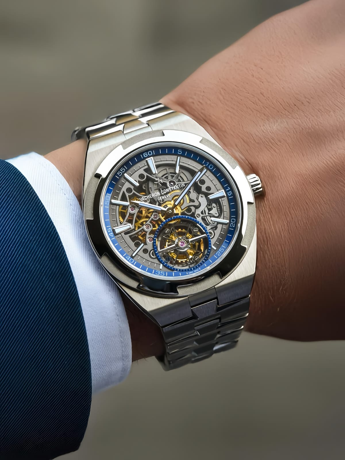New Vacheron  Constantin Overseas 6000V1