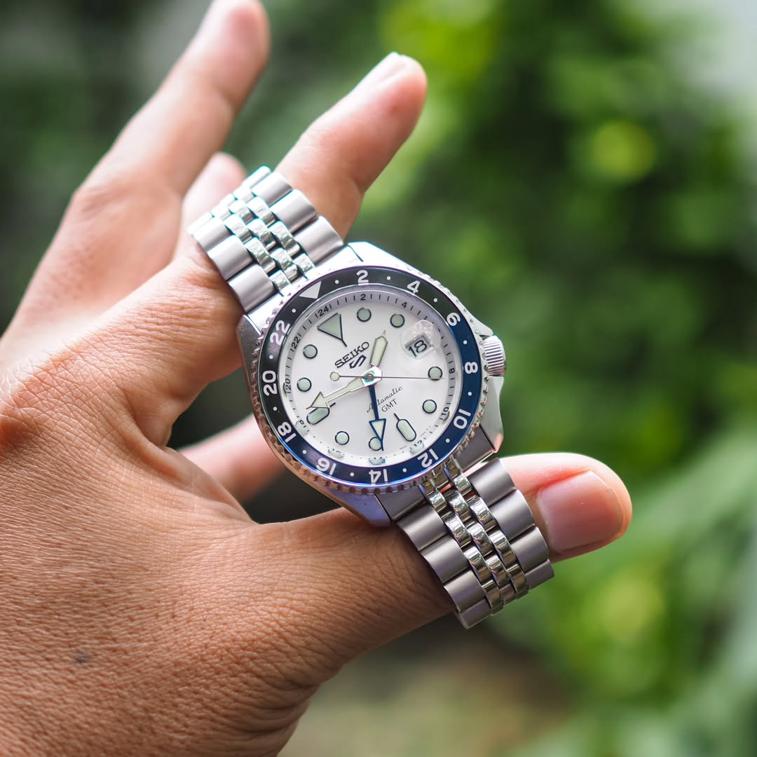 Sei.ko 5 Gmt Sports  Automatic