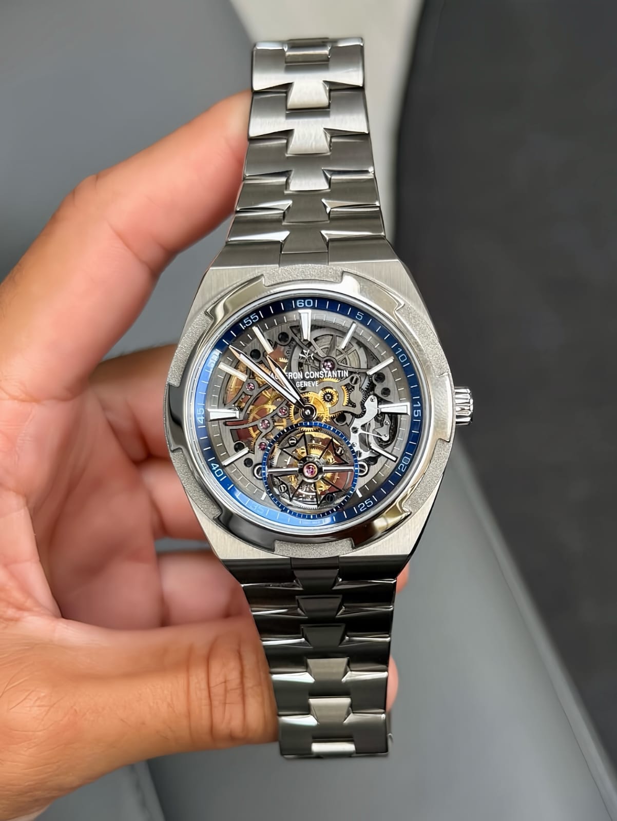 New Vacheron  Constantin Overseas 6000V1