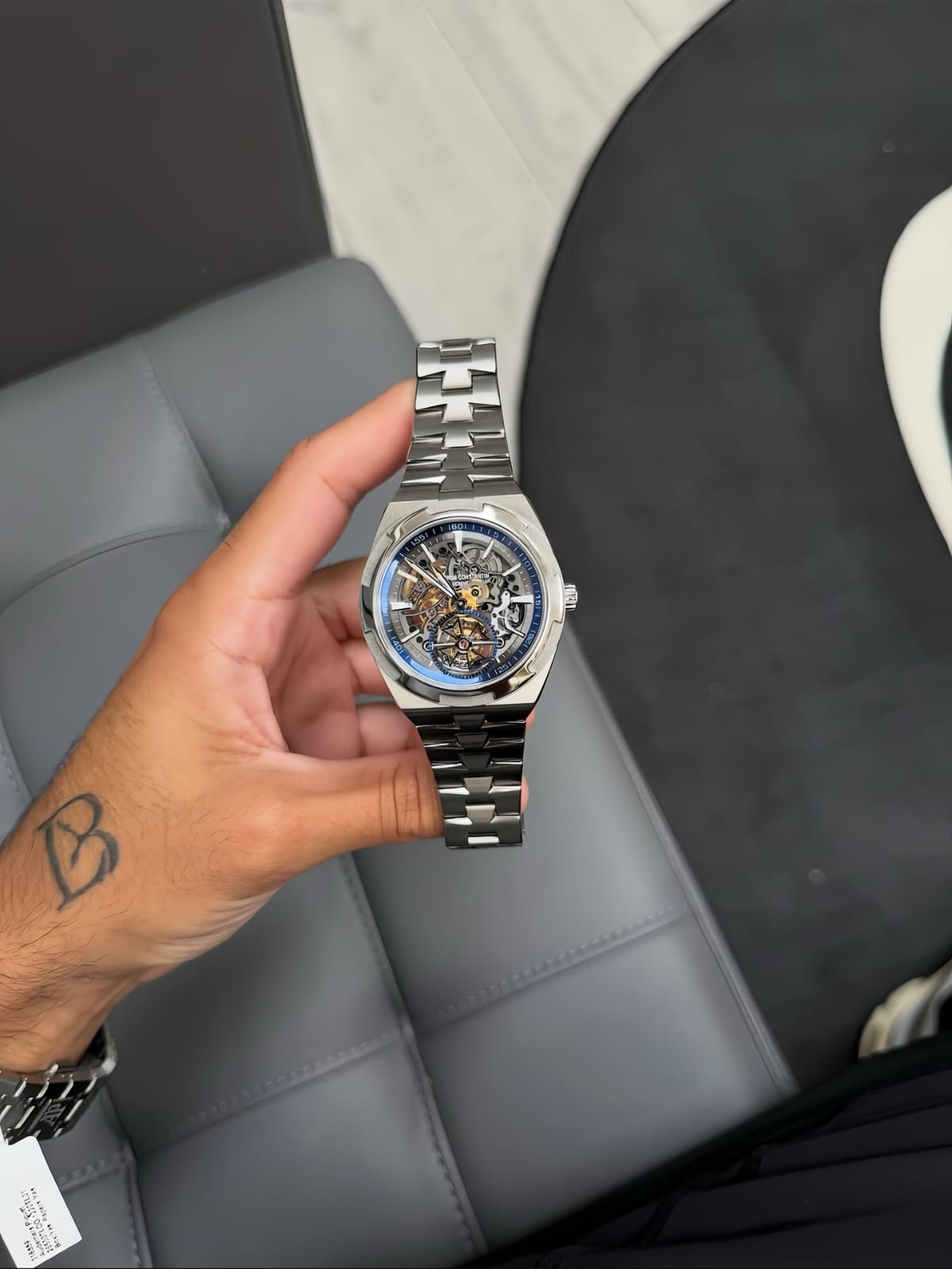New Vacheron  Constantin Overseas 6000V1