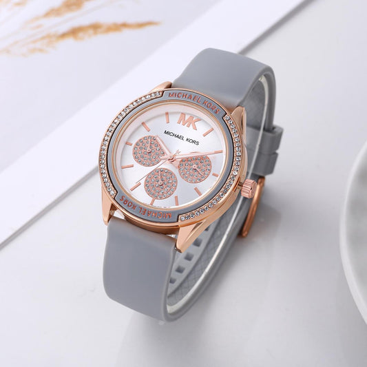 Mic.hael Kors Maro for her