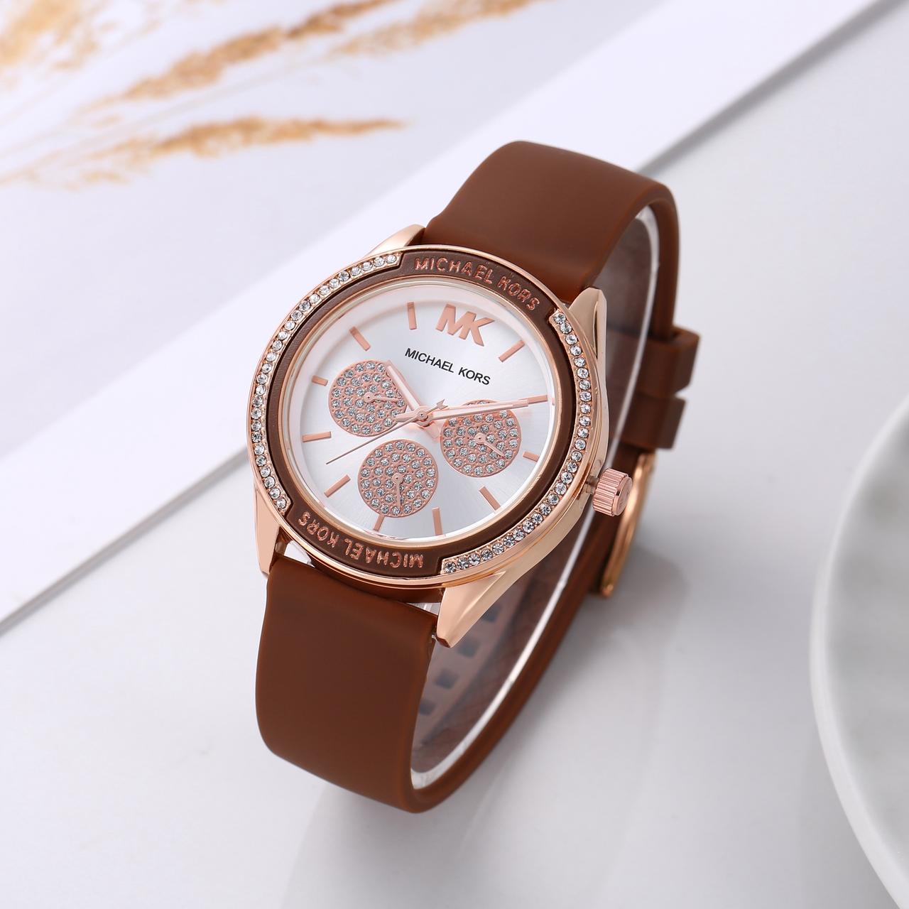 Mic.hael Kors Maro for her