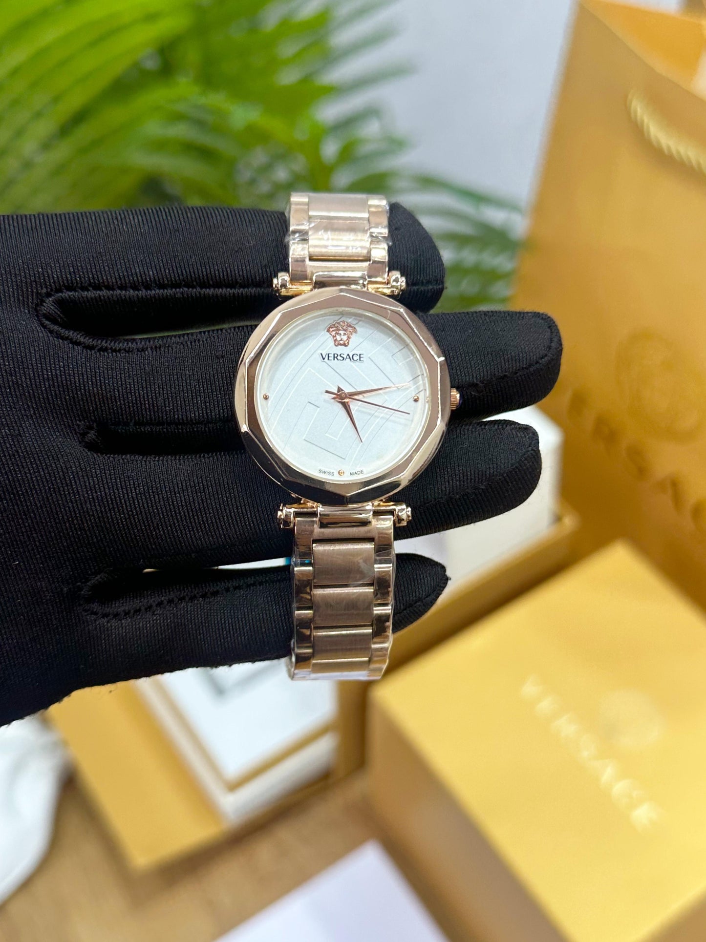 VER.SACE WOMEN'S ROSE GOLD WITH BEAUTIFUL WHITE DIAL