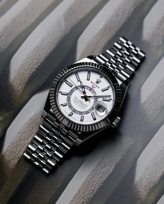 Role_x Oyster Perpetual Sky Dweller Silver-White & Black