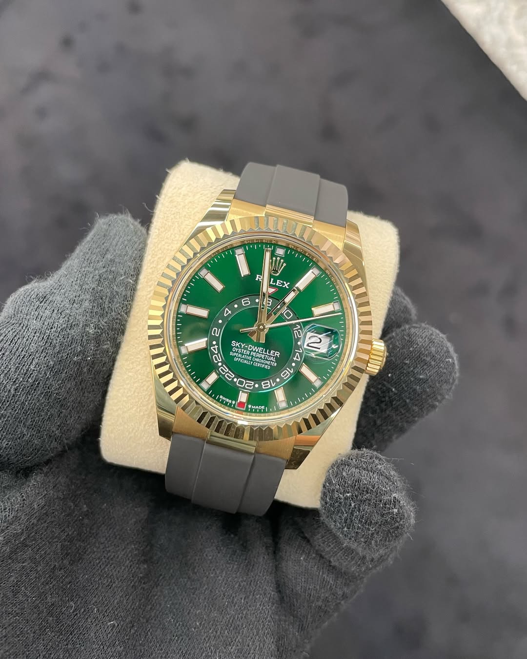 Rol.ex Oyster perpetual Sky Dweller