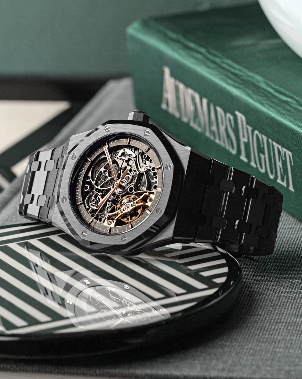 Aude.mars Piguet Royal Oak Skeleton Automatic Black-Black