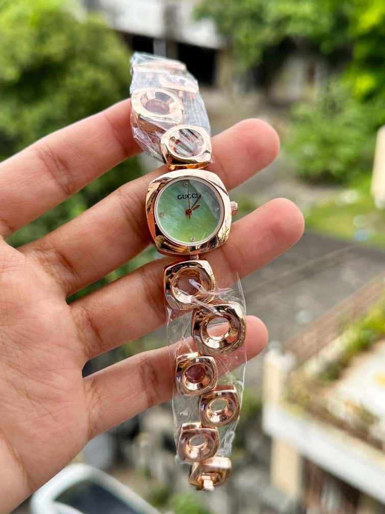 NEW GUCCI GC ROSE GOLD WITH BEAUTIFUL GREY DIAL FOR HER