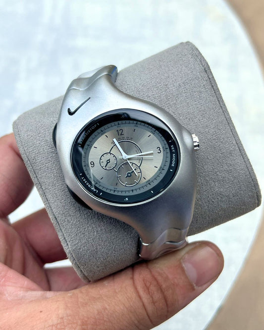 Ni.ke Triax Armored Chronograph