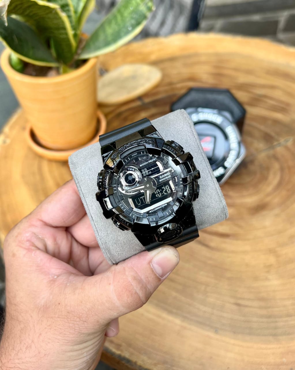 NewCasio G-Shock GA-700